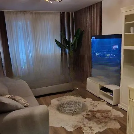 Two Bedroom Cosy Апартаменты *