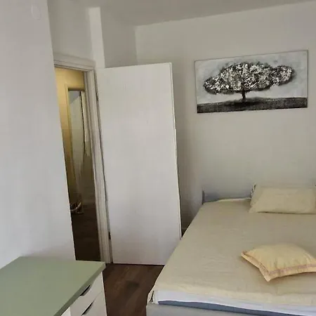 Two Bedroom Cosy Апартаменты *