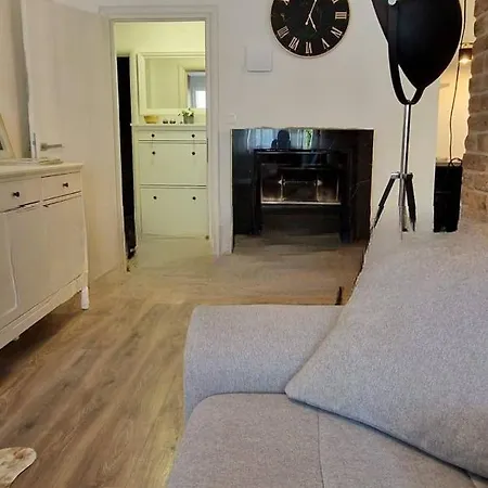 Daire Two Bedroom Cosy Split